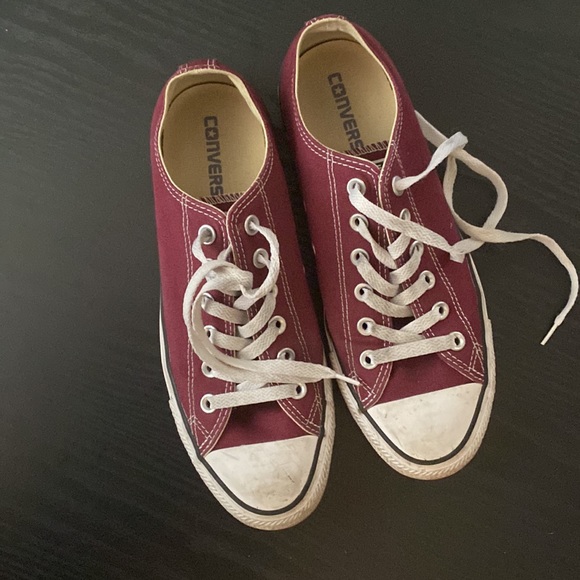 Maroon size 7.5 men 9.5 women chuck taylors converse - Picture 4 of 4